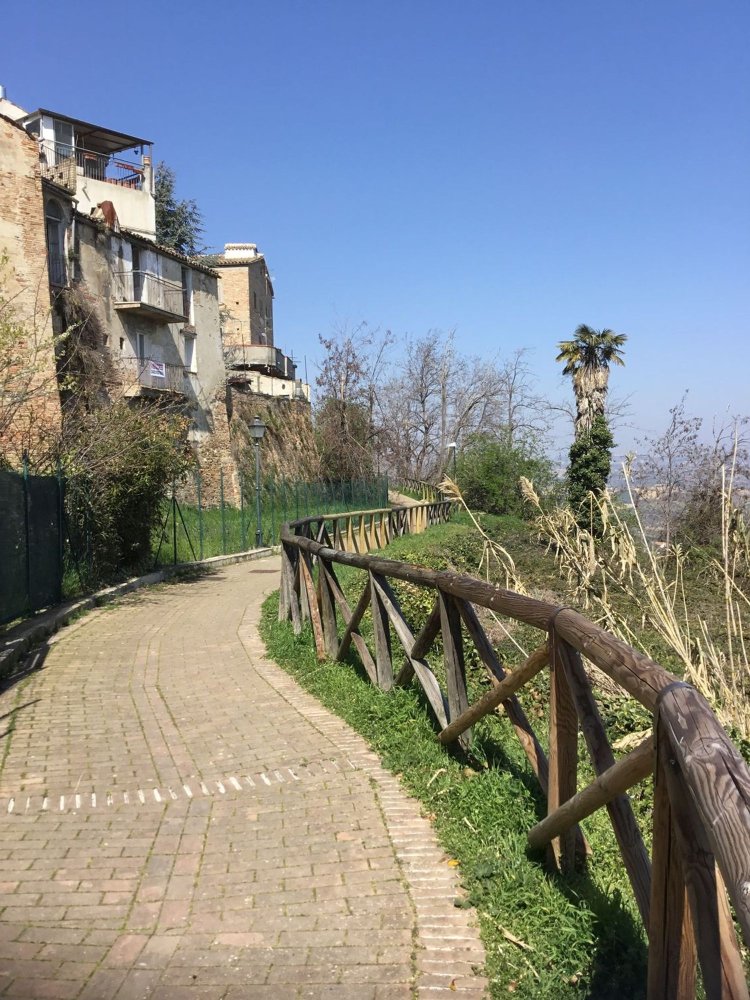 3 rooms House in Penne, Italy No. 254216