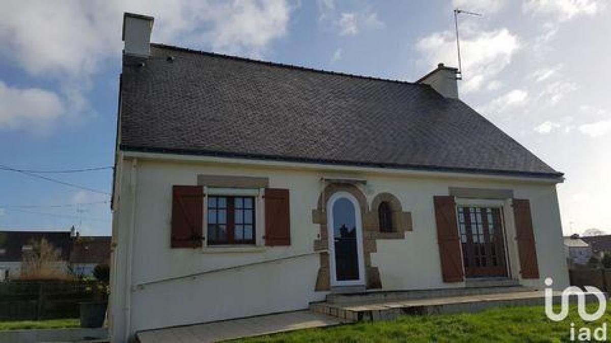 2 bedrooms House in Cleguerec, France No. 3595
