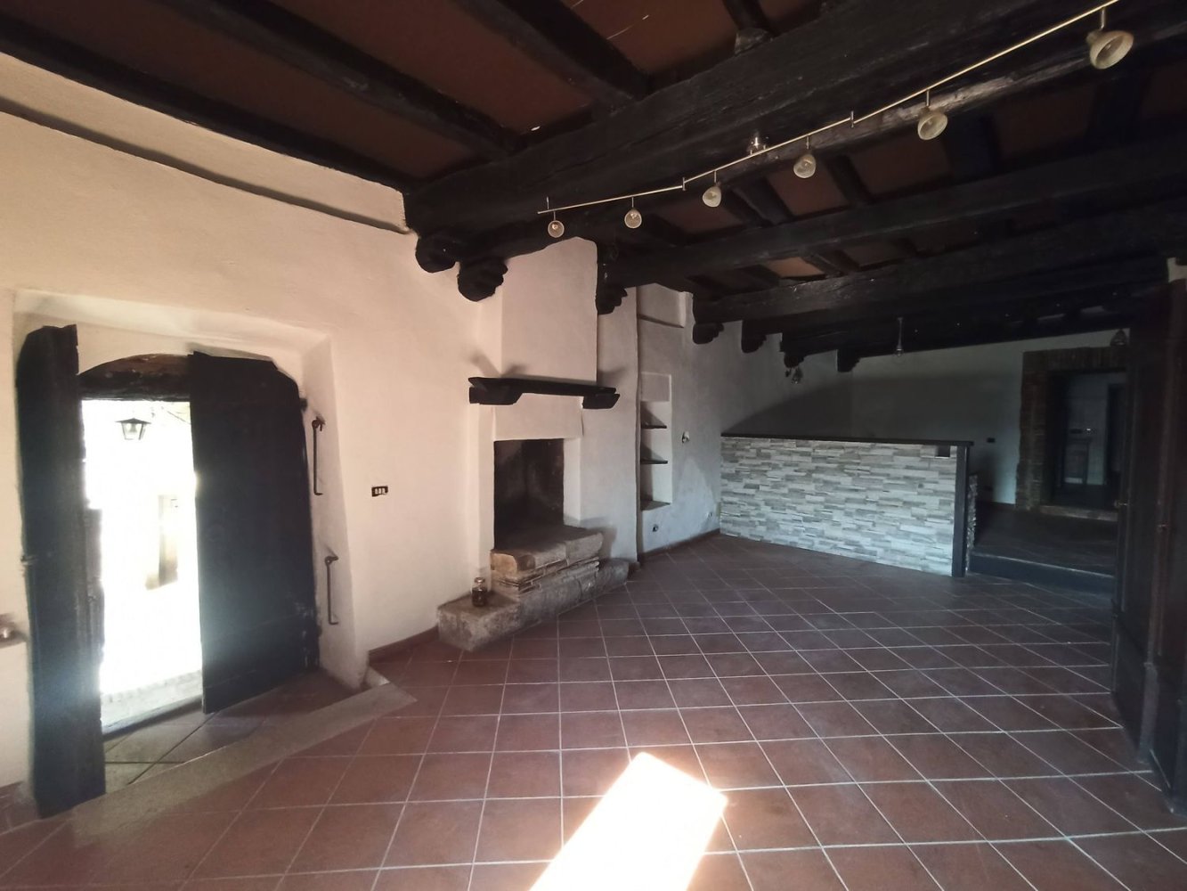 Apartamento de 2 habitaciónes en Castelnuovo di Porto, Italy No. 61181