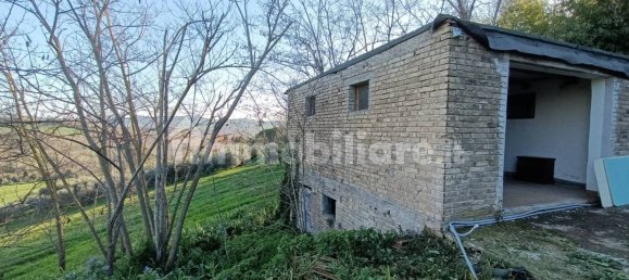 4 bedrooms House in Mogliano, Italy No. 93721 10