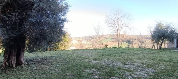 4 bedrooms House in Mogliano, Italy No. 93721 8