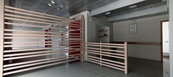 عقار تجاري في Udine, Italy 220متر مربع رقم 292350 7