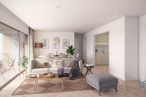 3 bedrooms Apartment in Porto, Portugal No. 150787