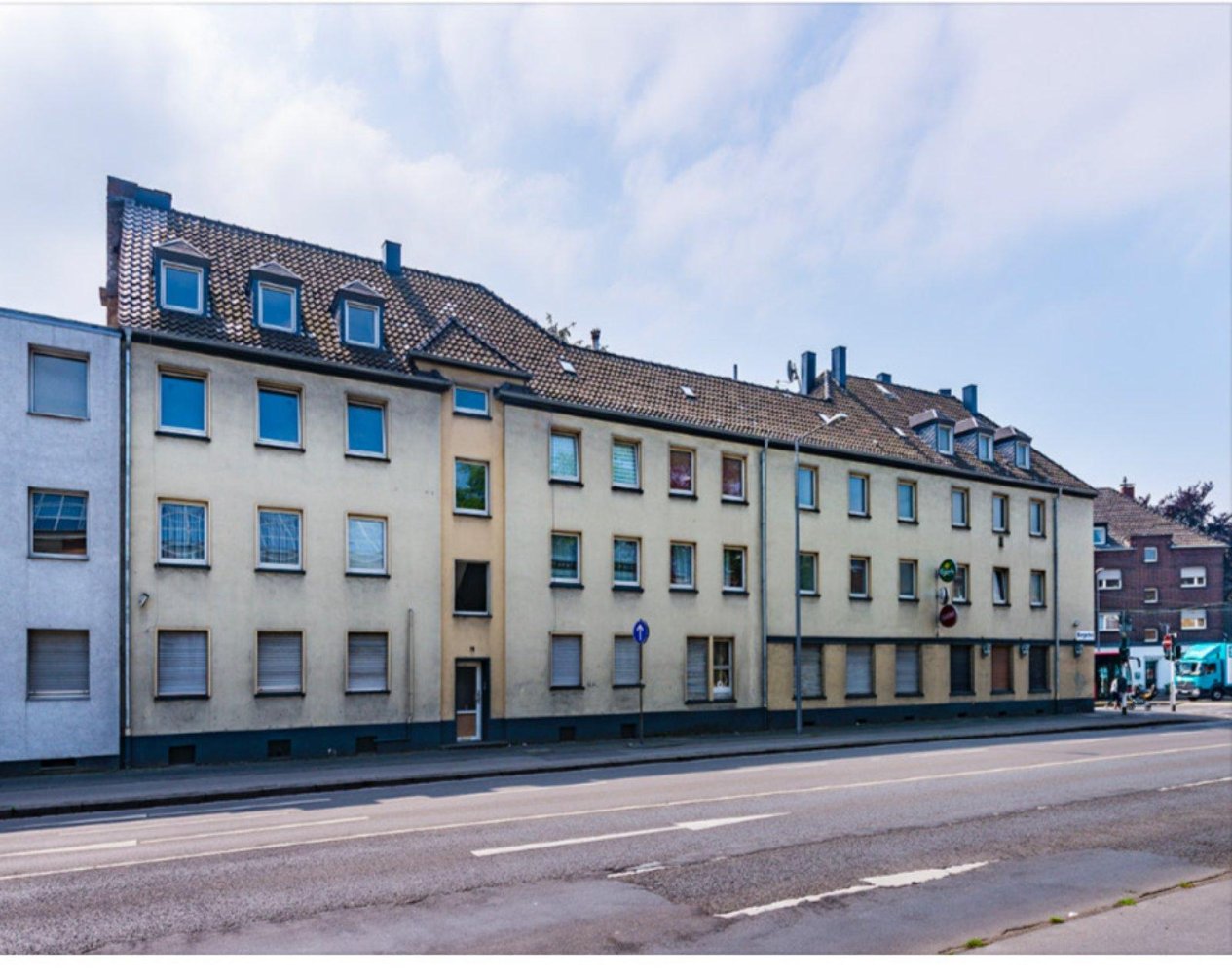 Здание 824м² в Крефельд, Германия № 364574