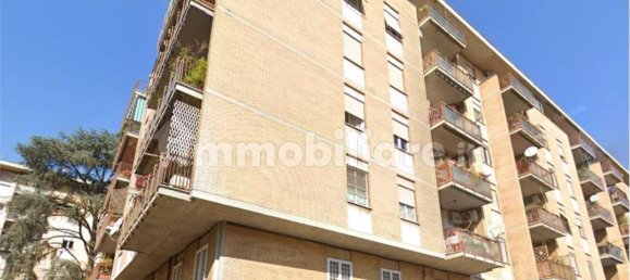 Квартира с 2 спальнями в Рим, Италия № 16604 2