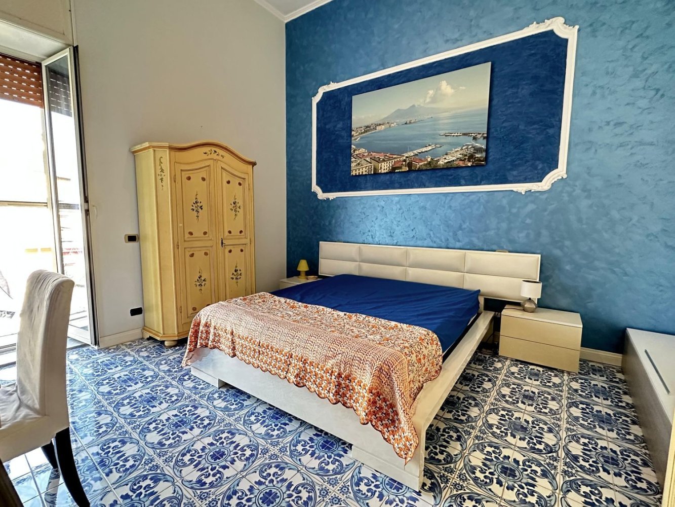 3 bedrooms Apartment in Naples, Italy No. 386615