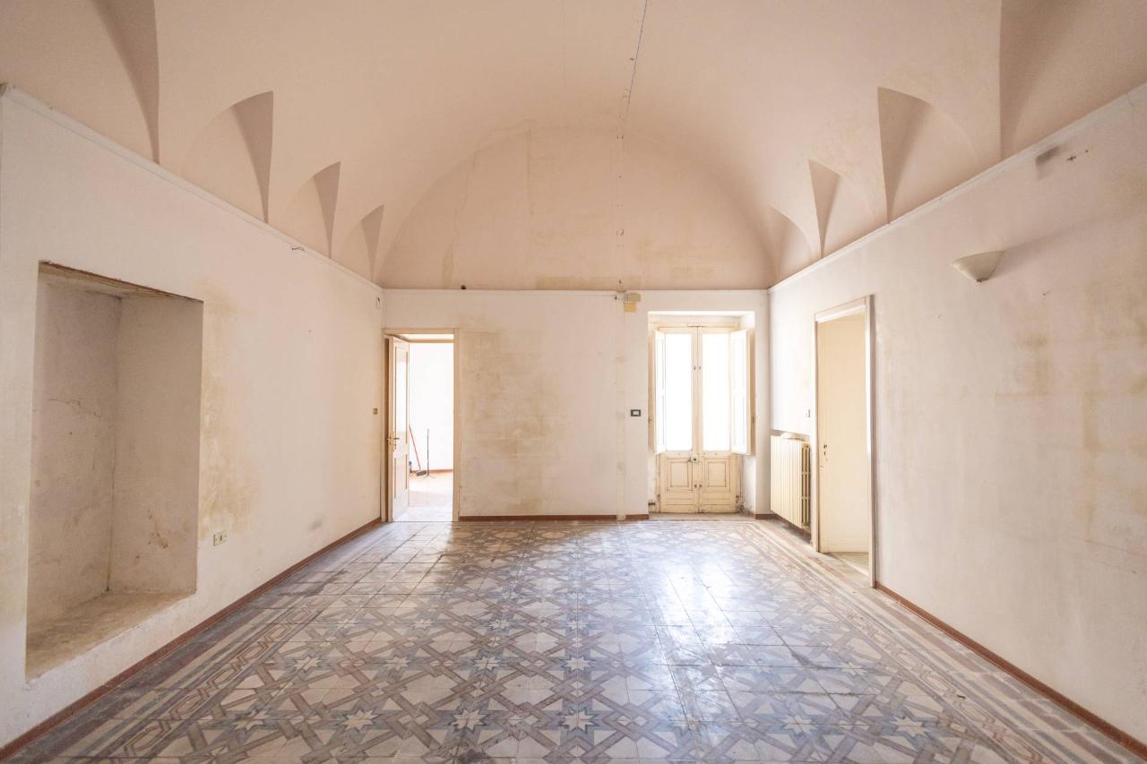 13 rooms Apartment in Salice Salentino, Italy No. 149403