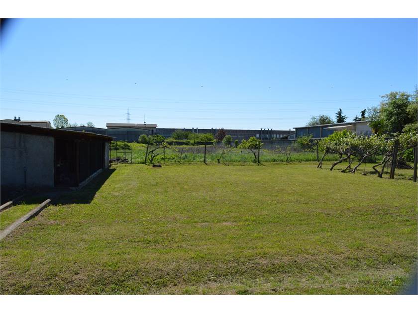 1 room Land in Robecchetto con Induno, Italy No. 175860