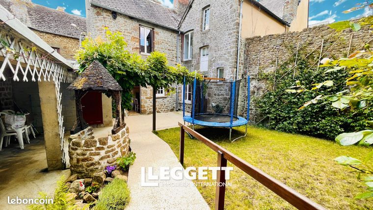 3 bedrooms House in Mayenne, France No. 301884