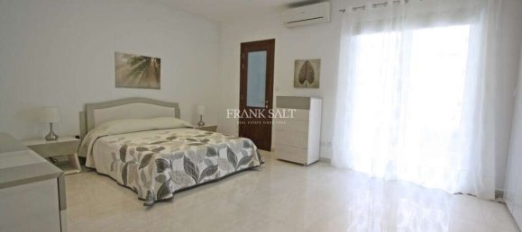2 bedrooms Apartment in Sliema, Malta No. 7024 25