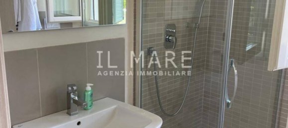 5 bedrooms Villa in Montignoso, Italy No. 48027 40