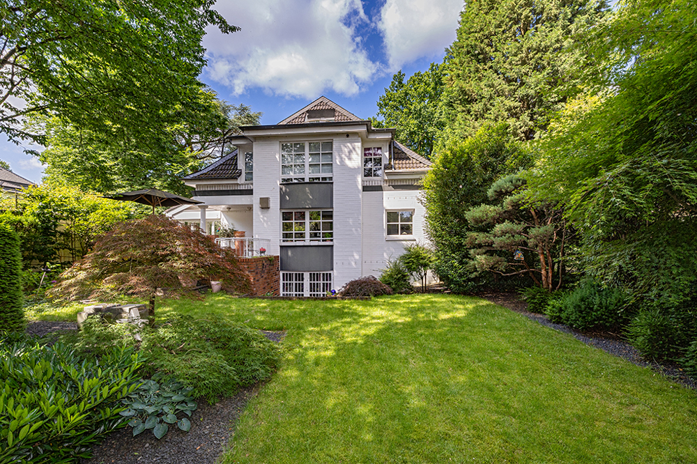 4 bedrooms Villa in Krefeld, Germany No. 110189