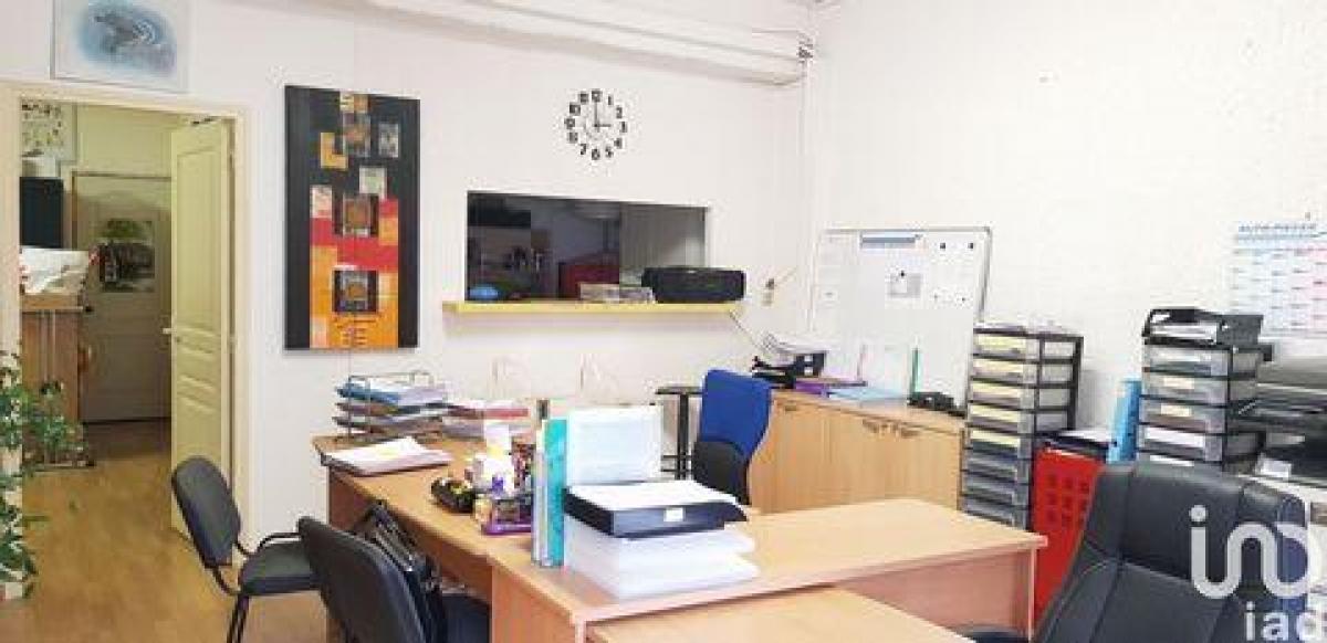 200m² Factory in Furiani, France No. 17182