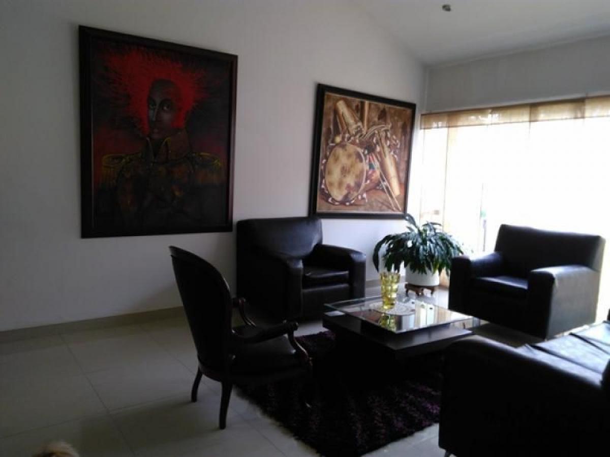 6 bedrooms House in Bogota, Colombia No. 12600