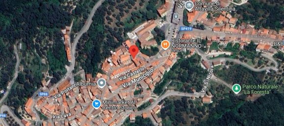 5 rooms Apartment in Altavilla Silentina, Italy No. 182078 4