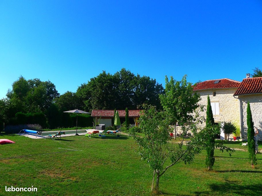 3 Schlafzimmer Haus in Charente, France, Nr. 335486