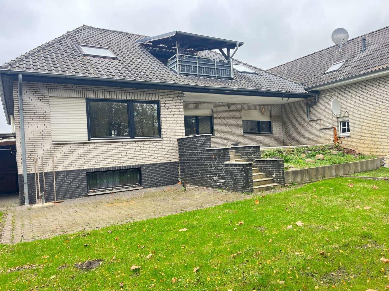 6 bedrooms Townhouse in Hanover, Germany No. 269173