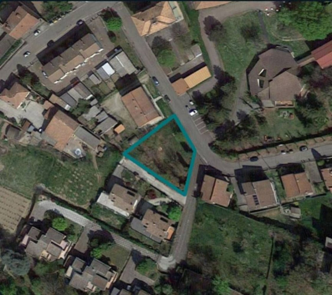 709m² Land in Casteggio, Italy No. 315030