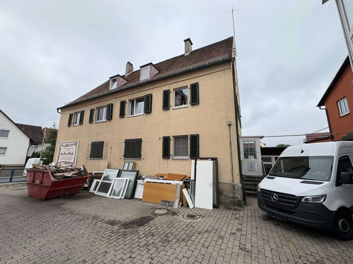 15 rooms Building in Bayreuth, Germany No. 270622