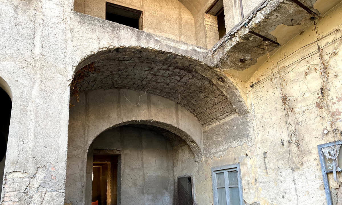 Edificio de 15 dormitorios en Afragola, Italy No. 393205