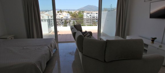 Ático de 4 dormitorios en Marbella, Spain No. 138375 16