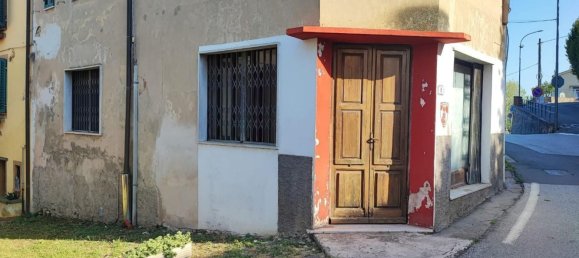 Estudio en Capannoli, Italy No. 285684 7