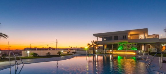 Dúplex de 2 dormitorios en Fuengirola, Spain No. 185340 3