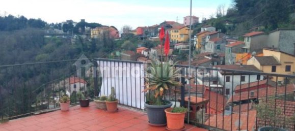 Casa de 3 dormitorios en La Spezia, Italy No. 201255 7