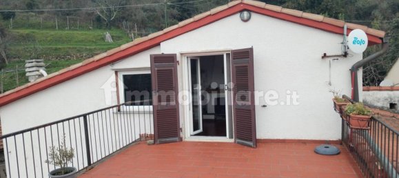 Casa de 3 dormitorios en La Spezia, Italy No. 201255 2