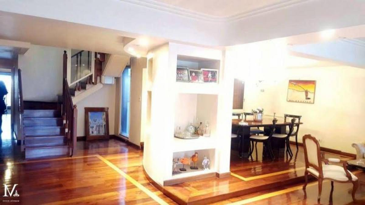 4 bedrooms Apartment in Buenos Aires, Argentina No. 78722