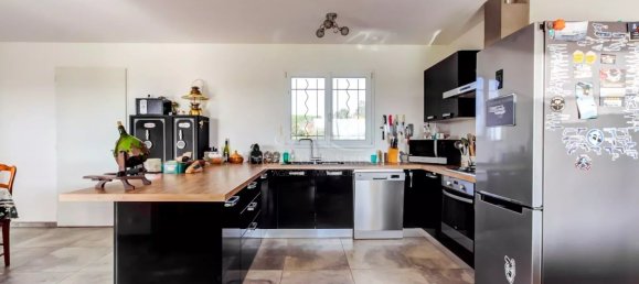 Casa de 3 dormitorios en Aleria, France No. 215121 4