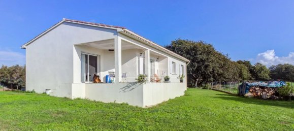 Casa de 3 dormitorios en Aleria, France No. 215121 9