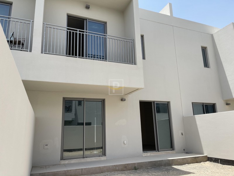 3 bedrooms Apartment in Muwaileh, UAE No. 10426