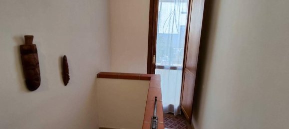 Casa de 4 divisões em Benevento, Italy N.º 121220 21