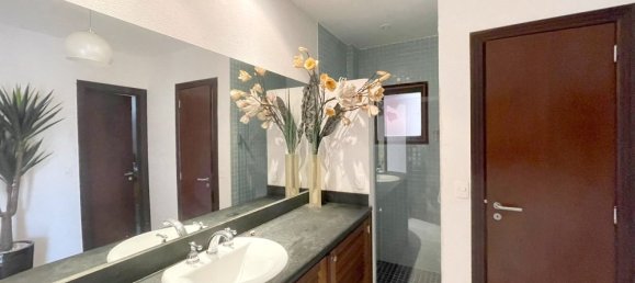 4 bedrooms Villa in Itaipava, Brazil No. 10 13