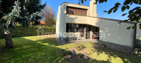 2 bedrooms House in Olgiate Olona, Italy No. 10535 31