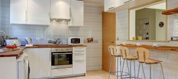 4 bedrooms Villa in Marbella, Spain No. 87949 2