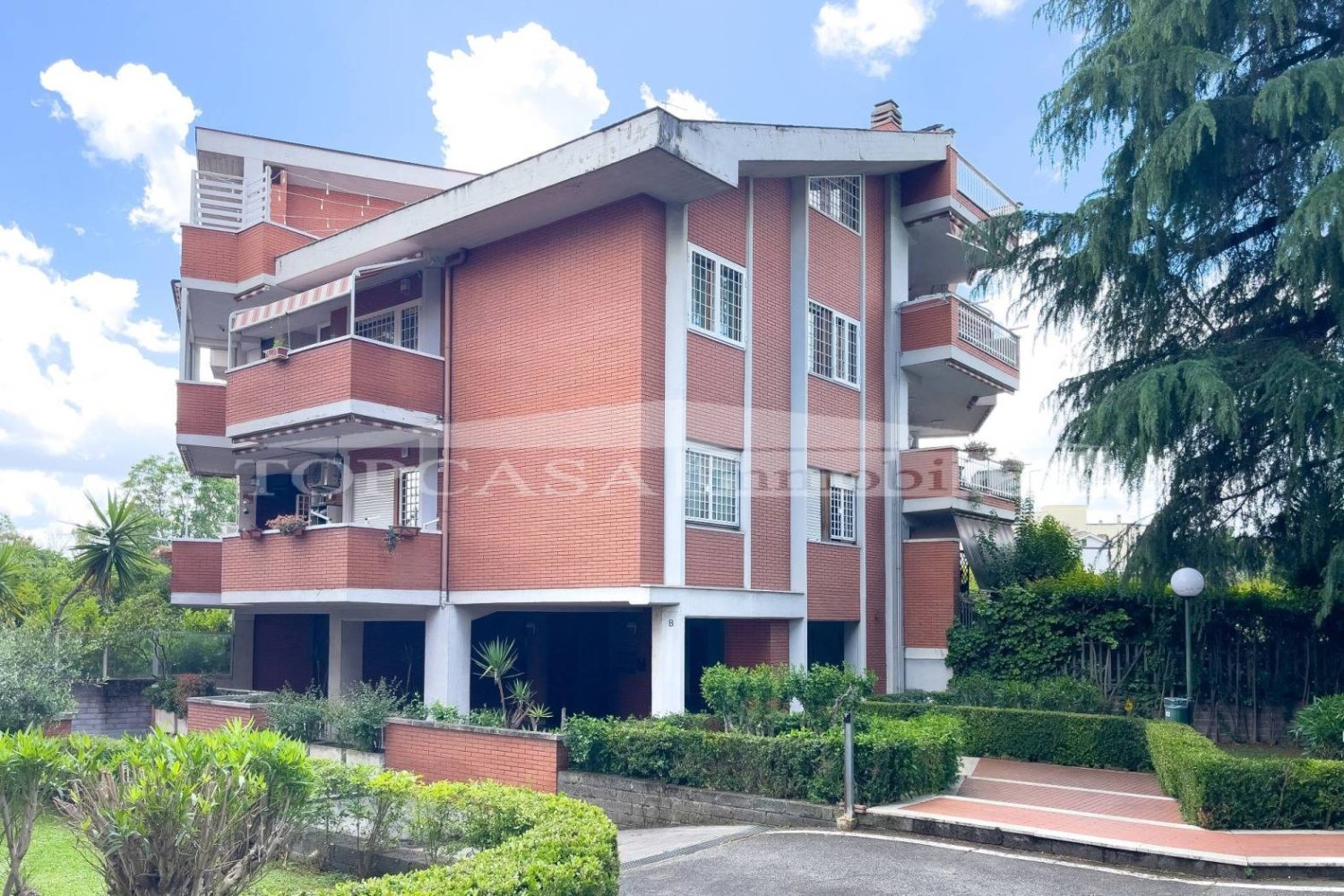 Apartamento de 2 dormitorios en Rome, Italy No. 370178