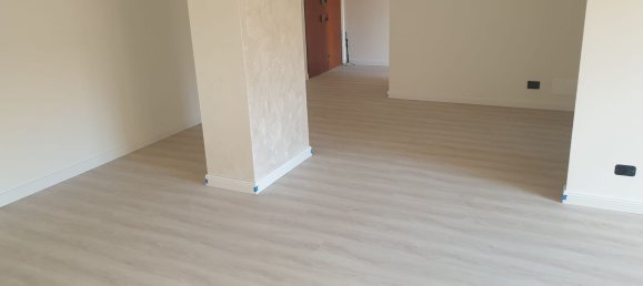 2 Schlafzimmer Wohnung in Genoa, Italy, Nr. 376392 30