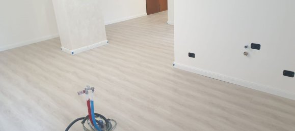 2 Schlafzimmer Wohnung in Genoa, Italy, Nr. 376392 29