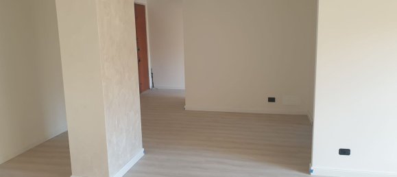 2 Schlafzimmer Wohnung in Genoa, Italy, Nr. 376392 3