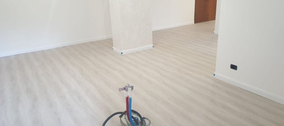 2 Schlafzimmer Wohnung in Genoa, Italy, Nr. 376392 2