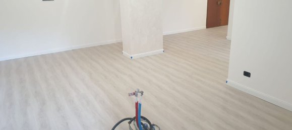 2 Schlafzimmer Wohnung in Genoa, Italy, Nr. 376392 5