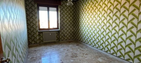4 rooms Apartment in Vercelli, Italy No. 86262 11