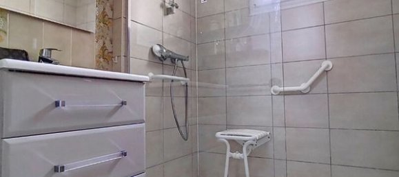 3 bedrooms House in Orleans, France No. 84238 6