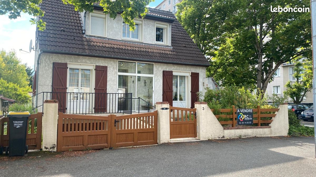 3 bedrooms House in Orleans, France No. 84238