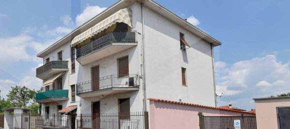 3 rooms Apartment in Parabiago, Italy No. 28768 16