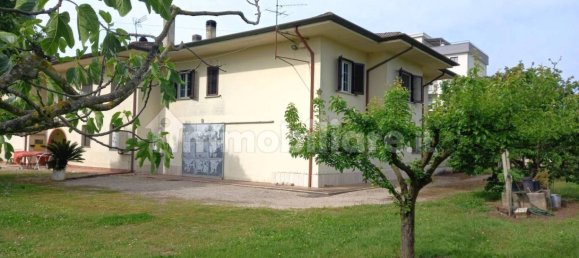Villa de 3 dormitorios en Latina, Italy No. 285389 3