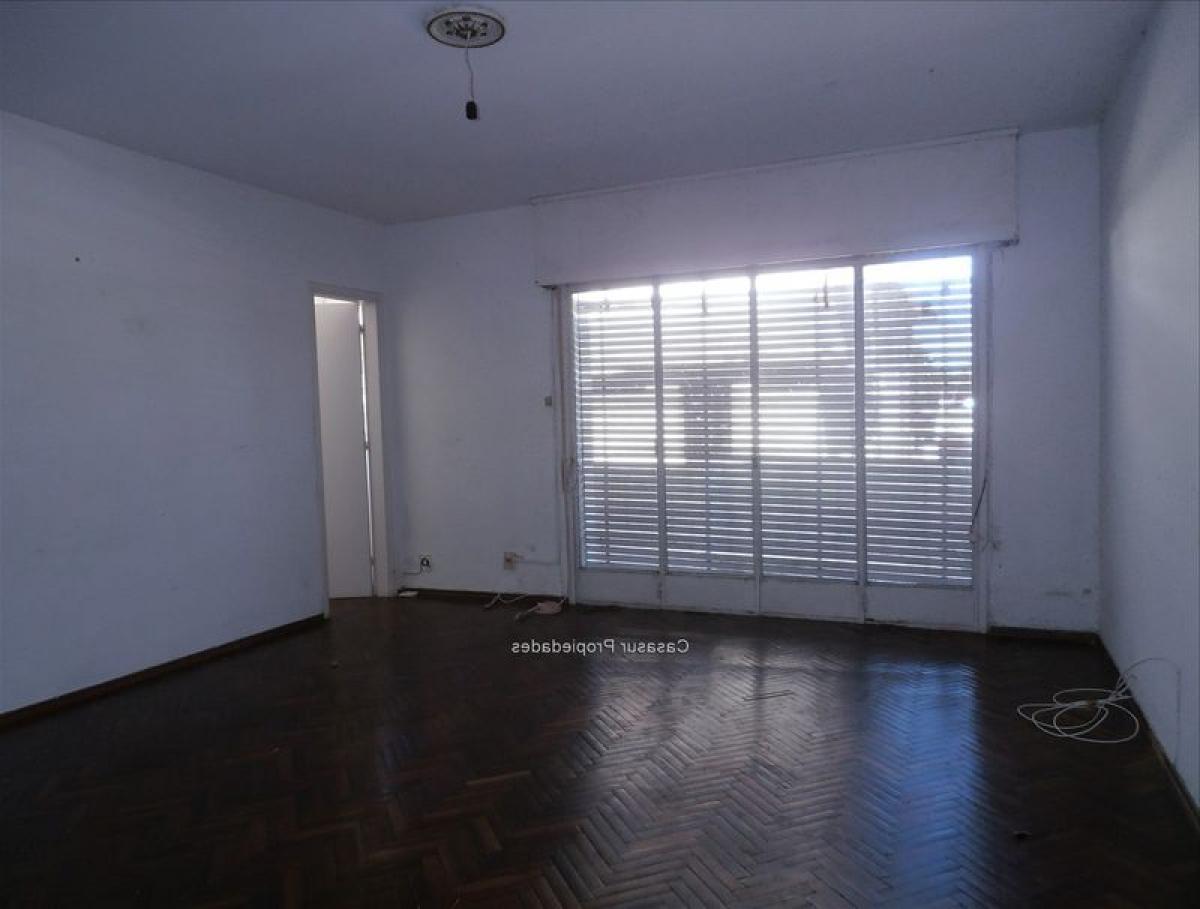 2 bedrooms Apartment in Montevideo, Uruguay No. 4310