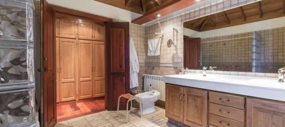 4 bedrooms House in Vilaflor, Spain No. 29769 26